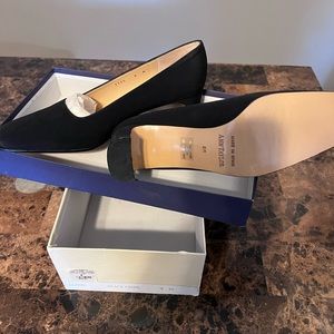 Black woman’s size 8 dress shoe Ann Taylor